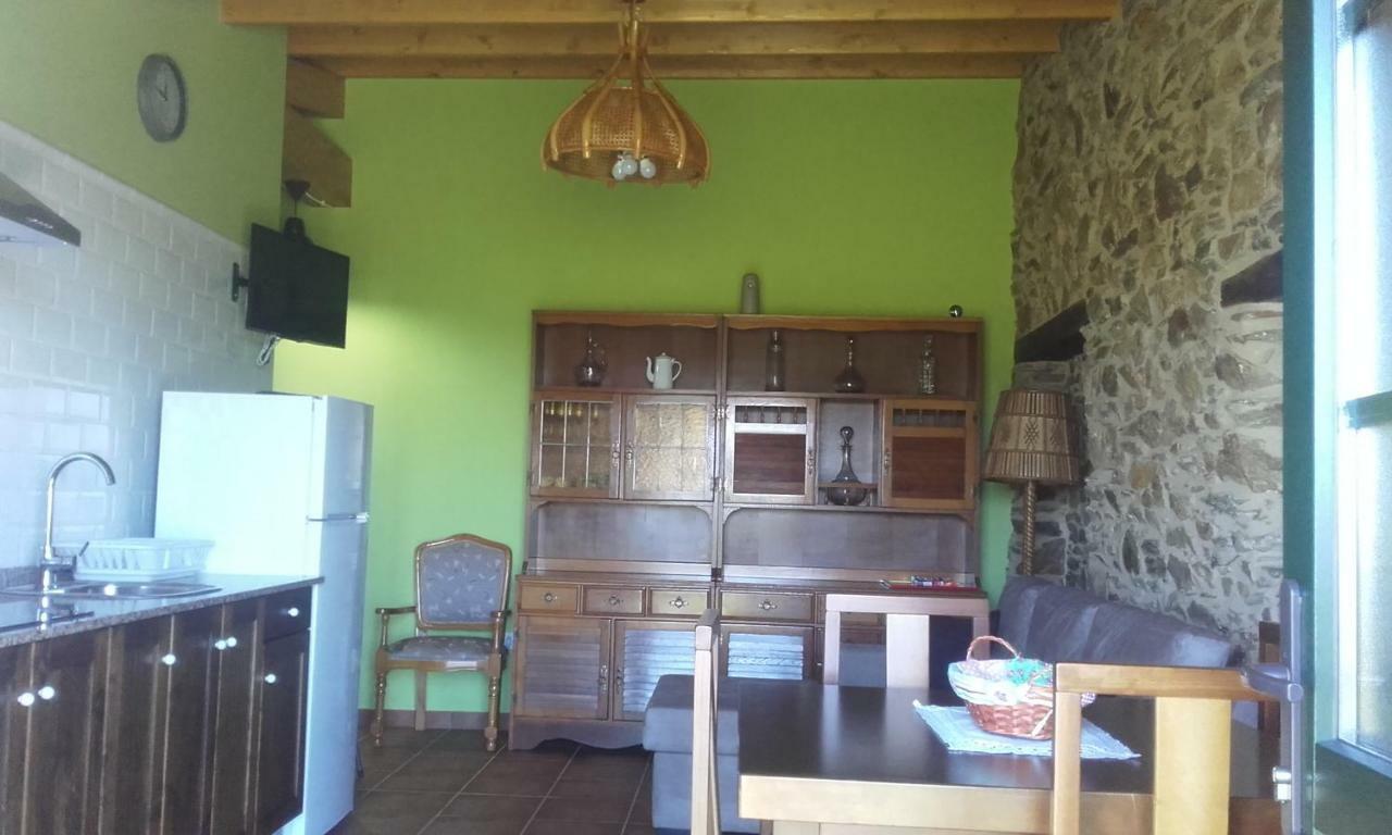 A Minguxaina Apartment Ribadeo Bagian luar foto